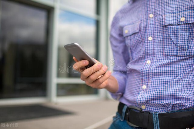 手机充电手机发烫怎么办,手机玩不大一会就发烫怎么解决