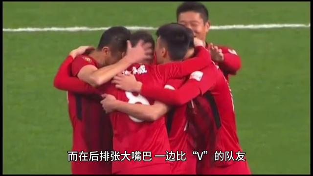 “崇明一代”再捧杯,这是属于老将的荣耀