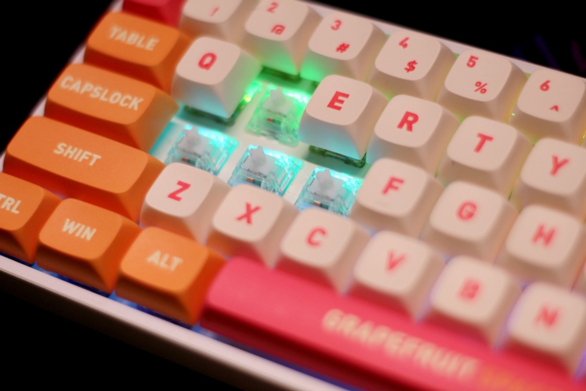 cherry1.0键盘测评青轴,cherry入门级机械键盘推荐哪款好