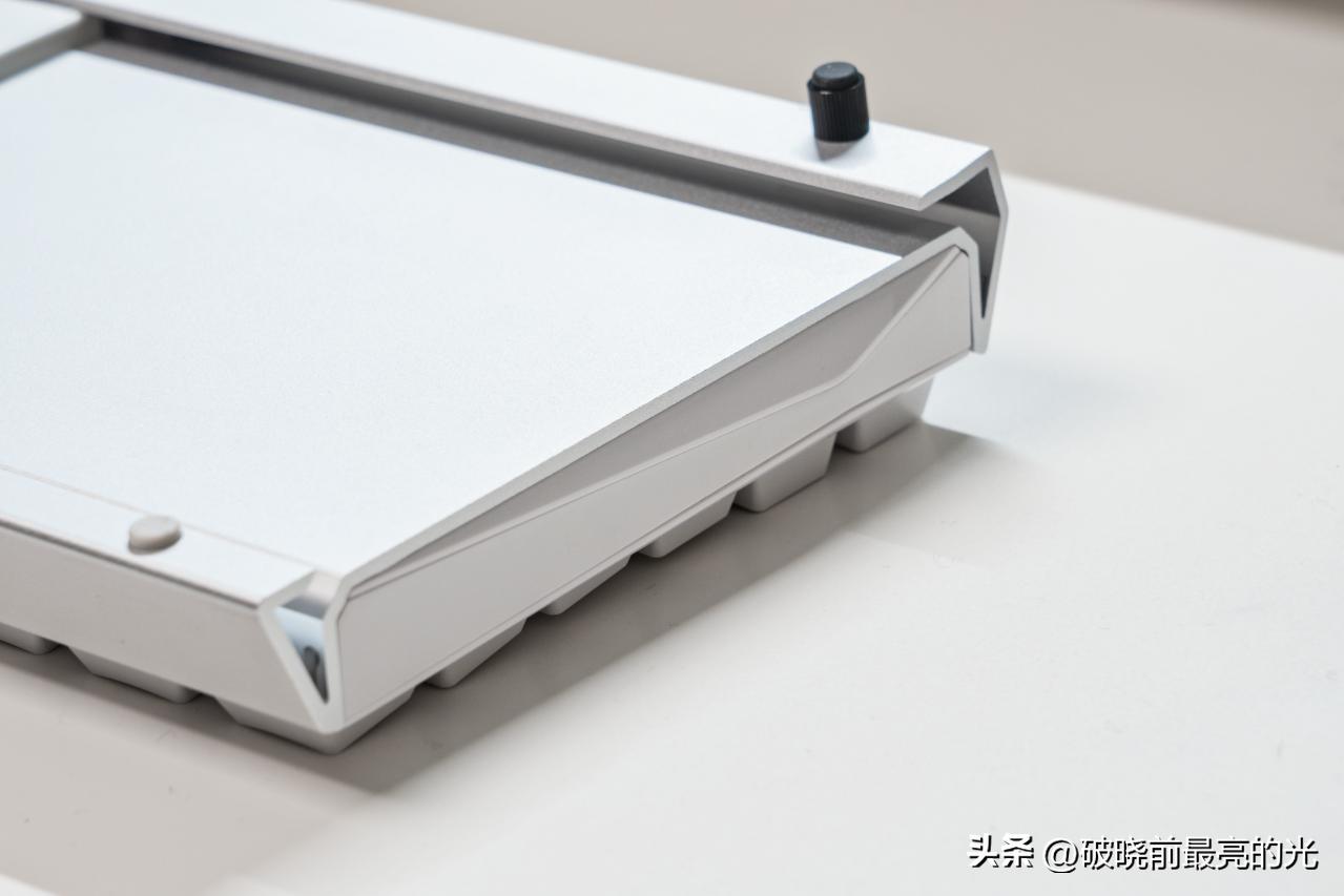 冬天玩电脑手冷怎么办,冬天玩电脑手冷