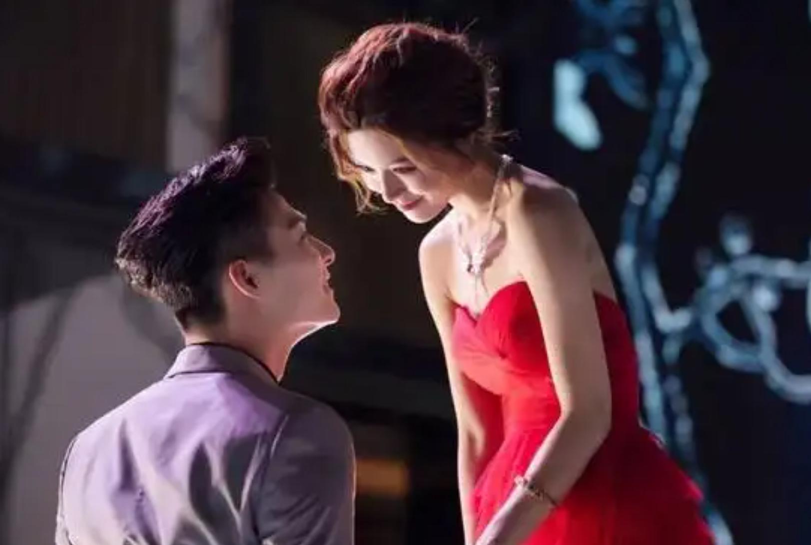 自杀的34岁中国天才，美国加州为他降半旗，背后却是一段无奈往事