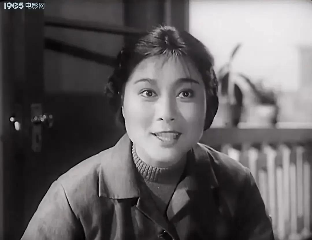 老电影海燕,老电影两个小足球队1956插曲