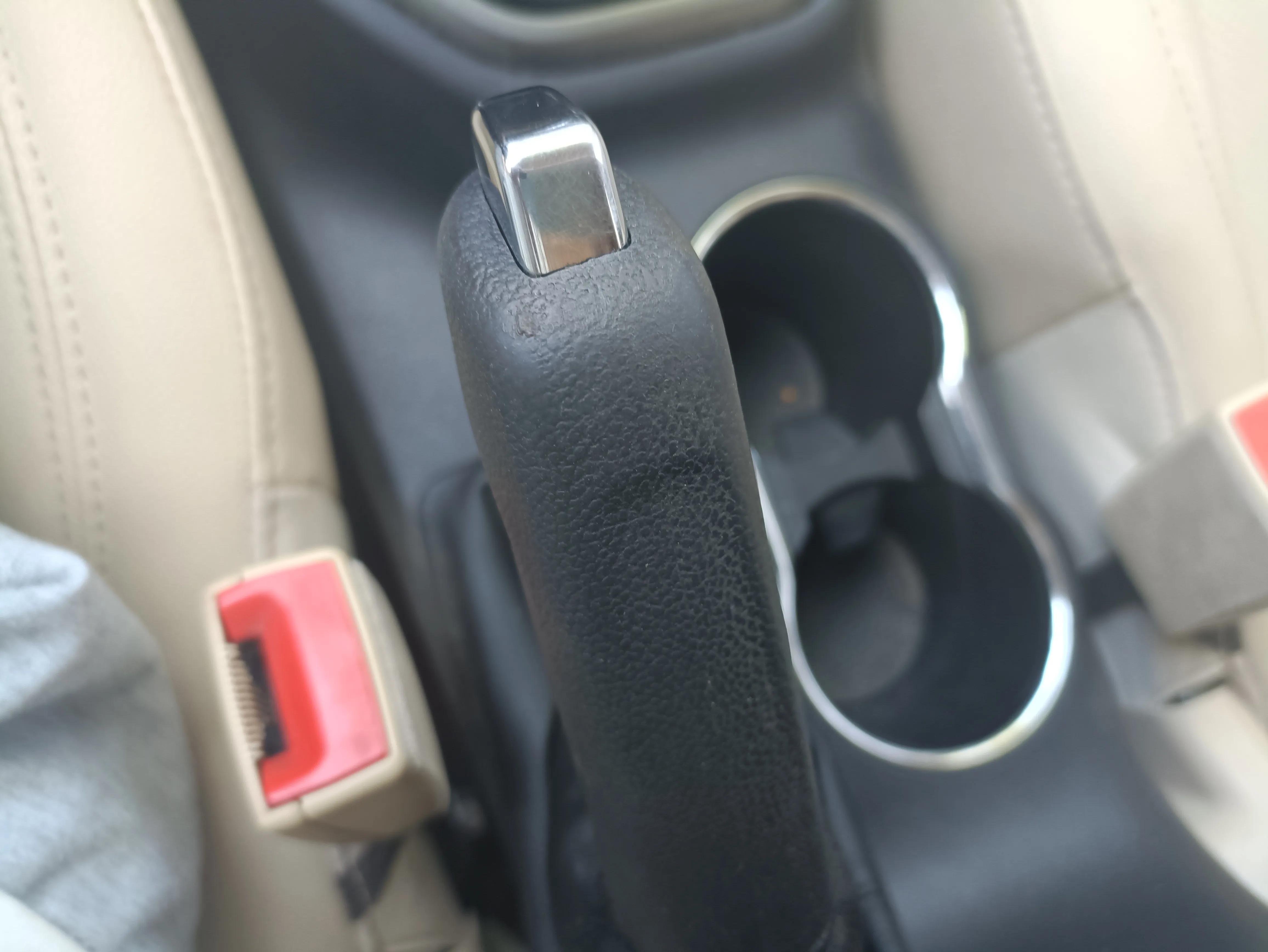 长安逸动esp灯常亮怎么处理,2022款逸动plus的esp怎样操作