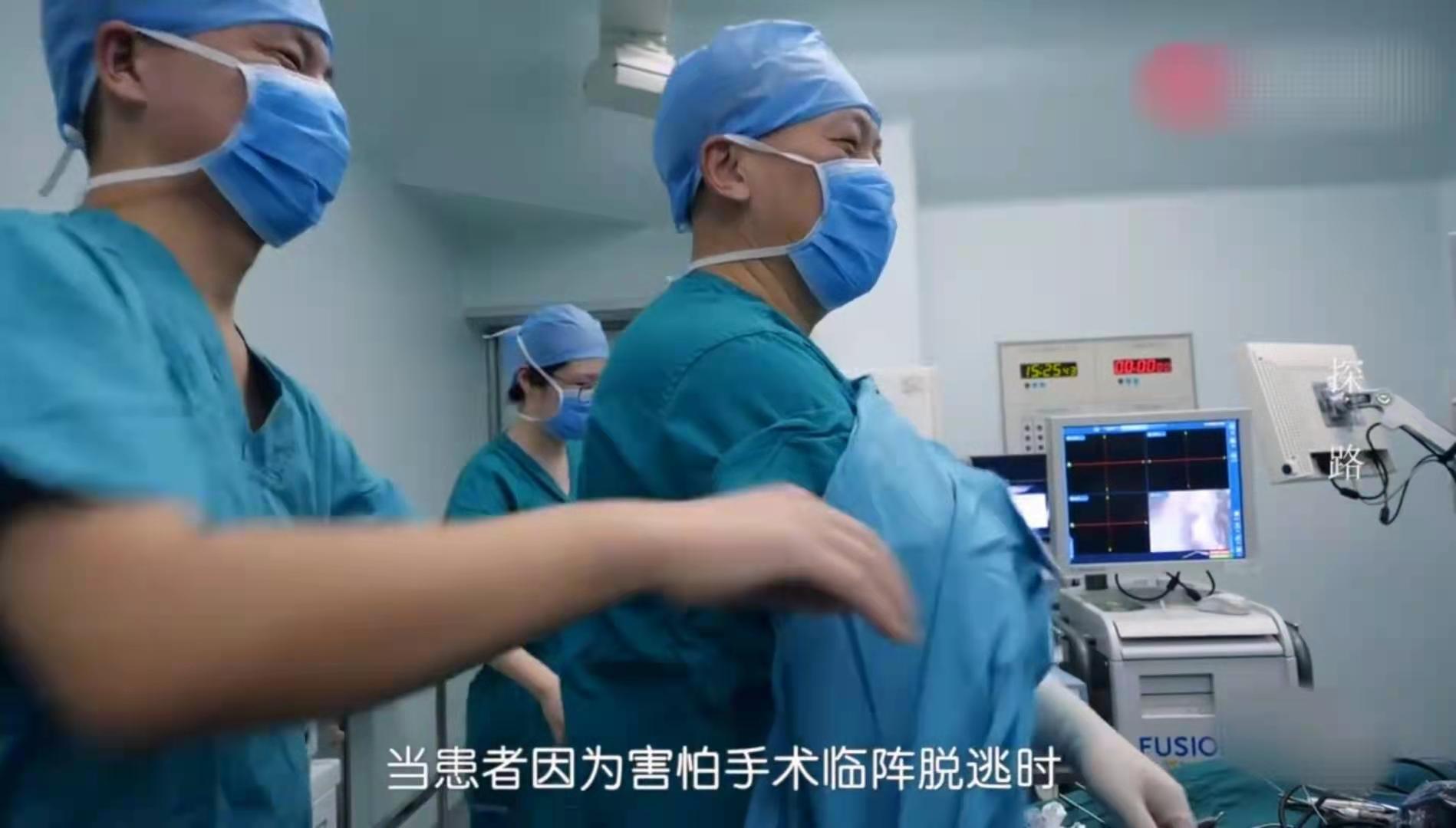 鼻子里长肿瘤的女孩儿,女子鼻子上长肿瘤