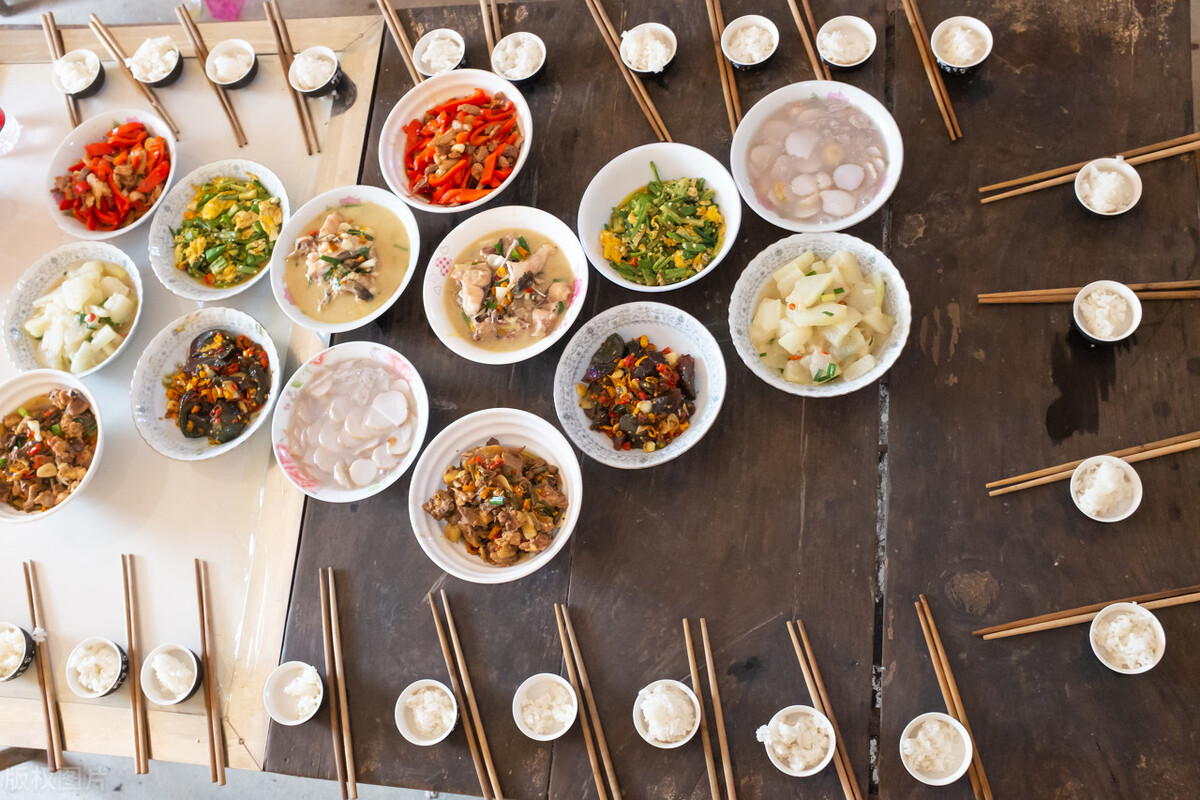 鬼节的由来鬼节的禁忌,鬼节当天可以看鬼节十大禁忌