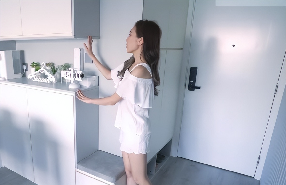 30岁香港“兼职姑娘”,一人在42㎡蜗居2年,独居生活引人羡慕