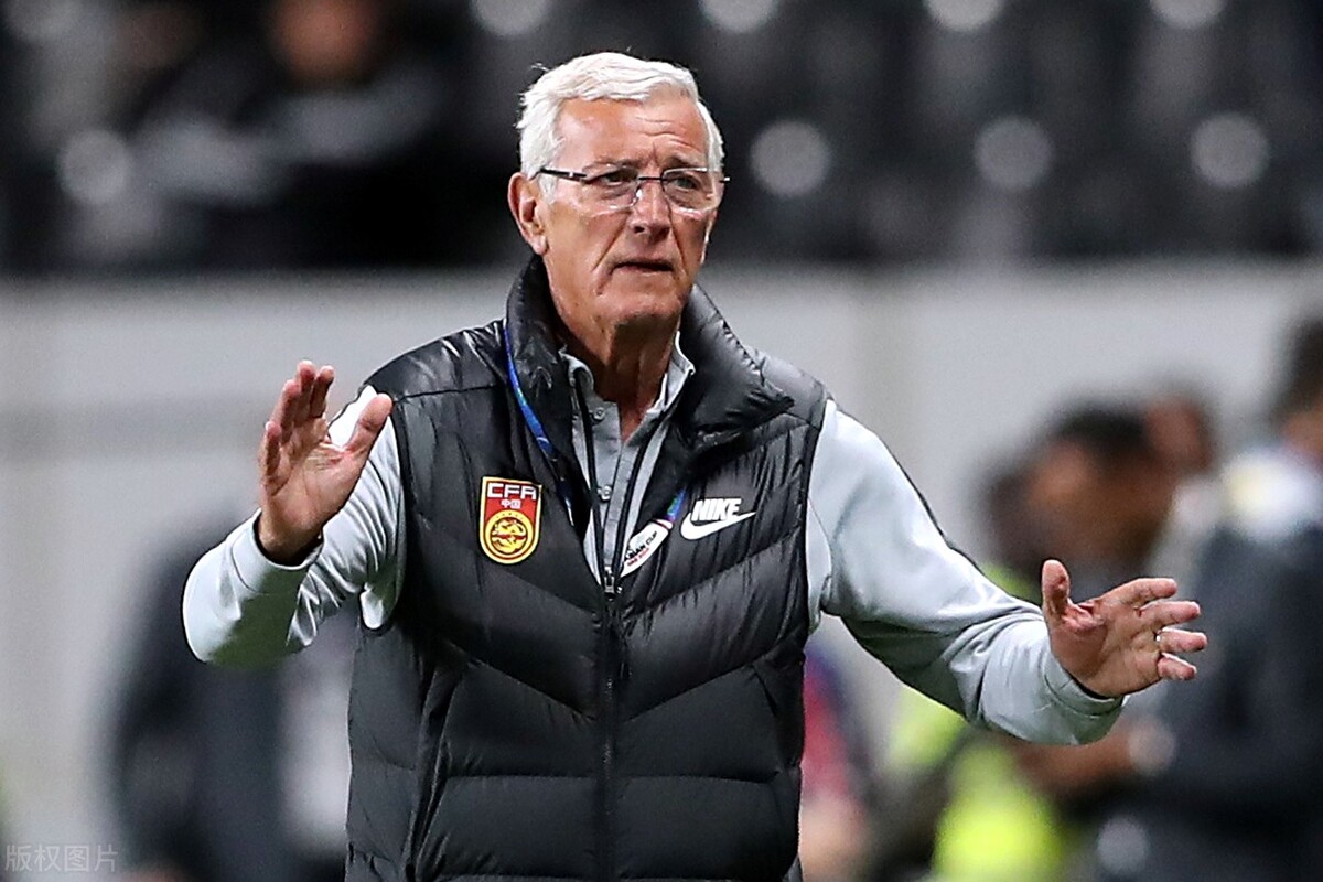 重庆足球引援最新消息,重庆新帅球队最新消息