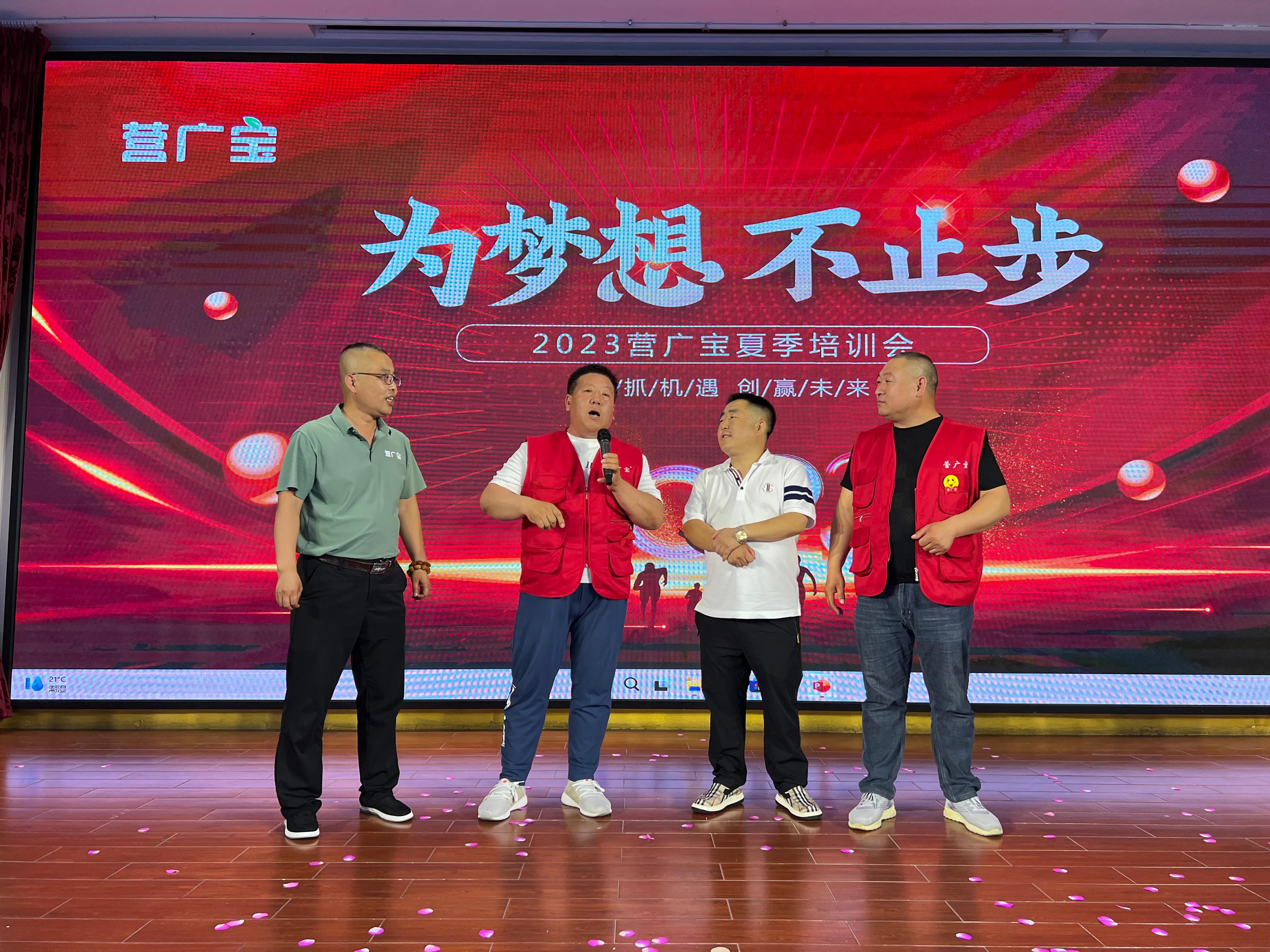 农民进城发展农业年轻人不会种地,农民进城农业成就