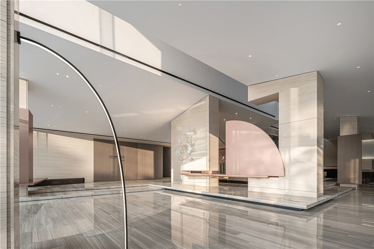 设计赏析：东莞鼎峰源悦营销中心