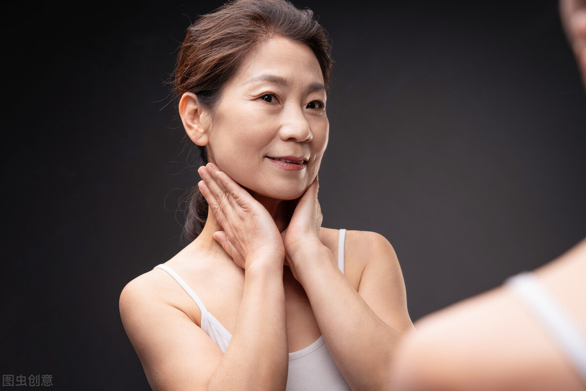 面膜中多余的精华能收集起来用吗,敷完面膜剩余的精华该怎么处理