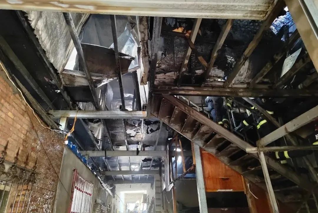 火灾事故厨房,西安一居民楼发生火灾官方通告