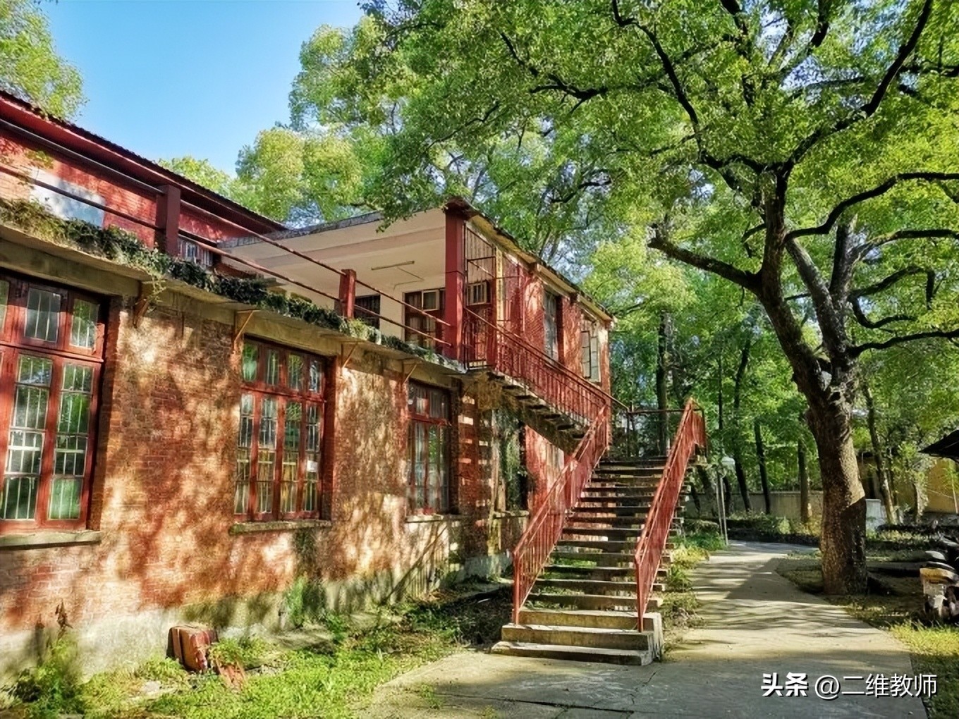 景德镇一本大学名单,景德镇陶瓷大学一本缩招