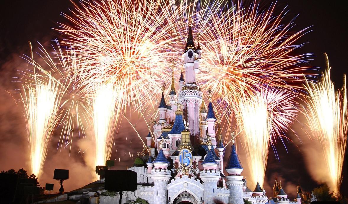 迪士尼乐园在中国有几家,迪士尼乐园为什么在中国只有一个