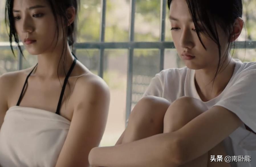 巨蛇闯女校电影剪辑,巨蛇闯女校电影在线播放