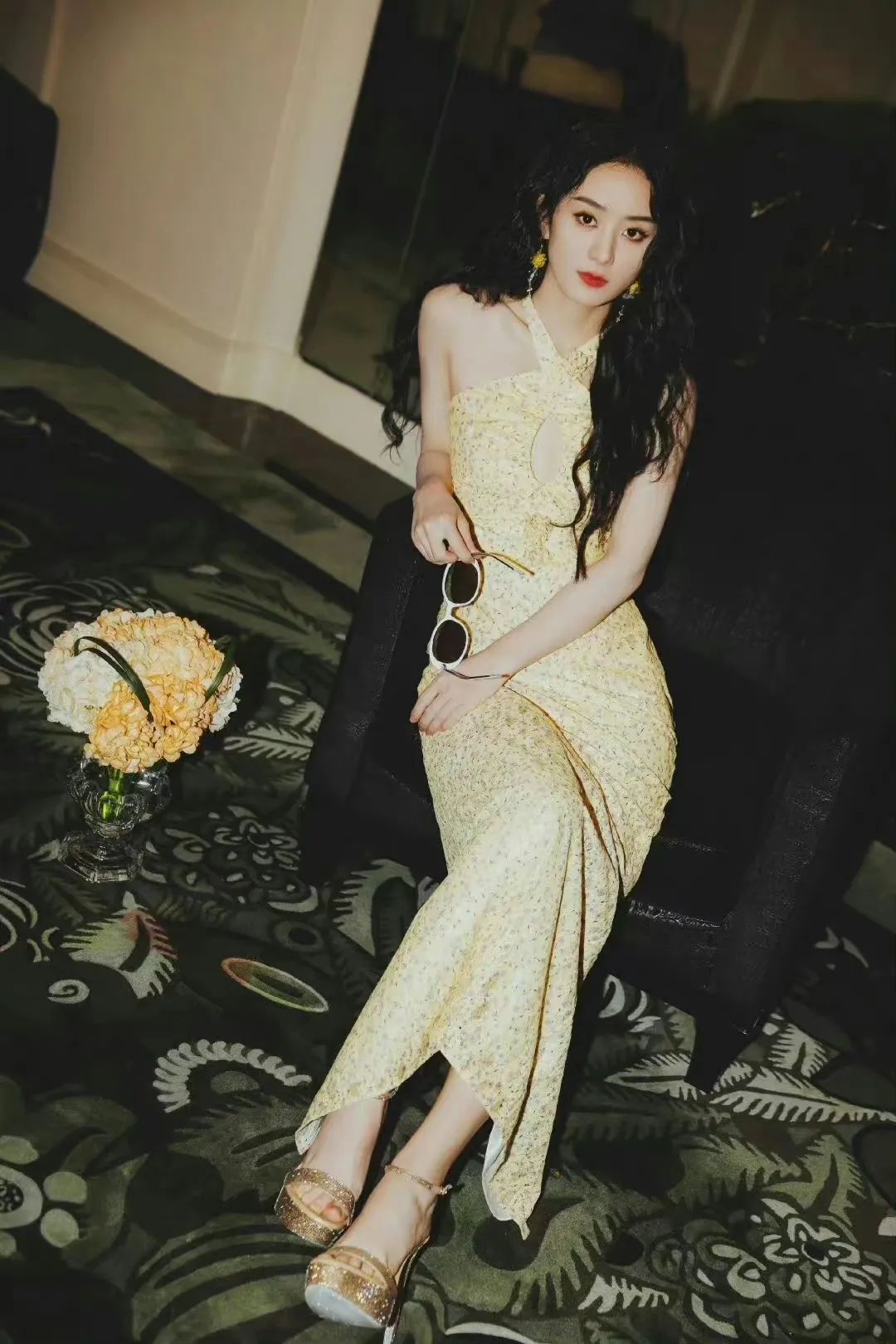 穿白t配什么发型好看,选对发型怎么穿都美炸天