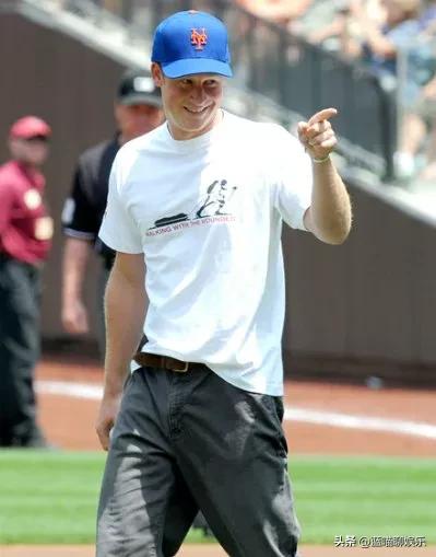 哈里王子和威廉王子回忆,哈里王子梅根感人视频