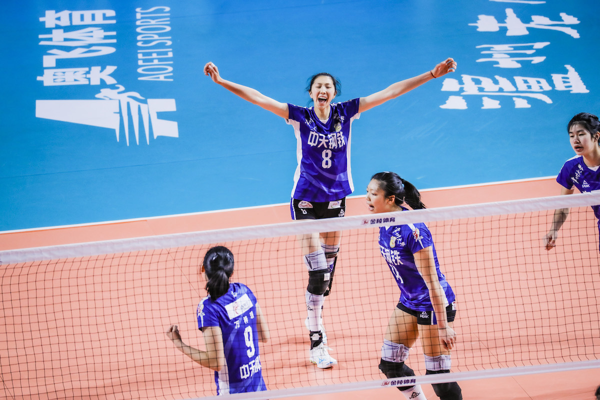 不是冤家不聚头全文,不是冤家不聚头不打不闹