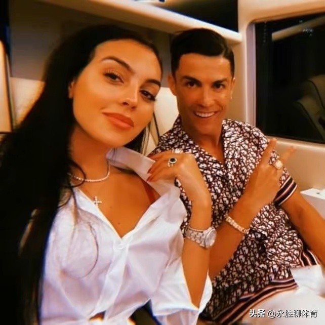 梅西的老婆和c罗老婆见面,梅西老婆和c罗的关系