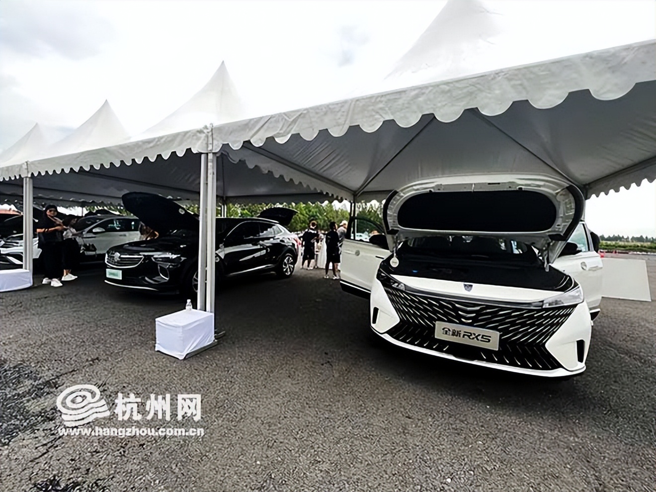 寻求自我突破试驾荣威rx5max,新款荣威rx5max2.0试驾视频