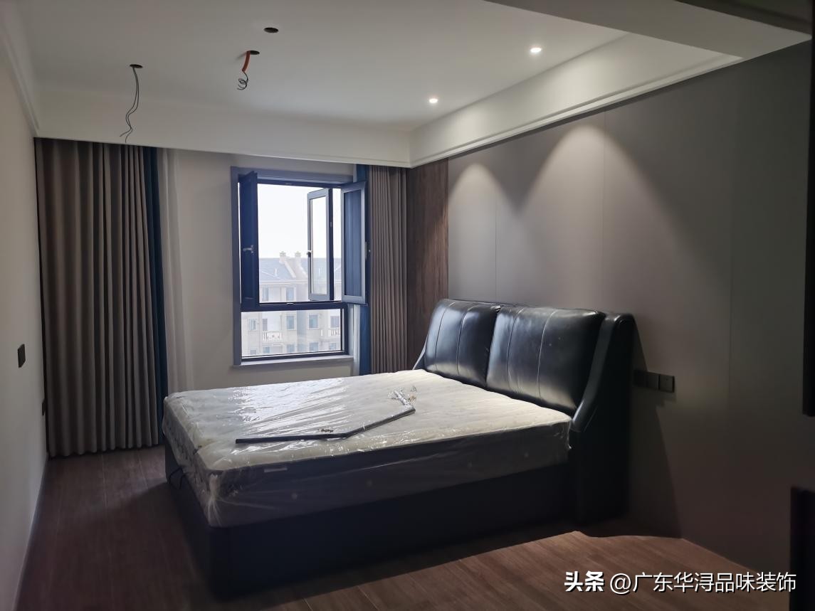 130平简约轻奢风高级蓝灰,黑白灰轻奢风格60-80平