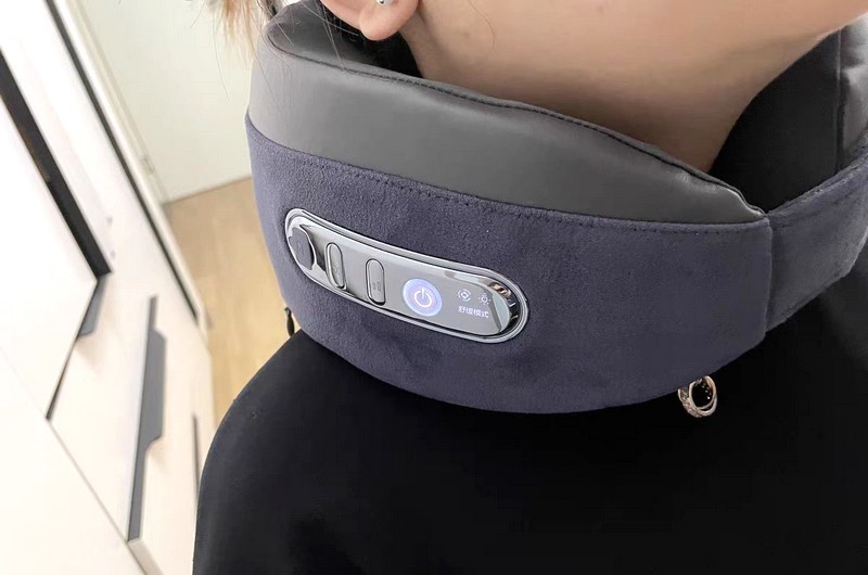 康佳颈部按摩仪自动多功能护颈仪,办公室颈椎按摩护颈仪