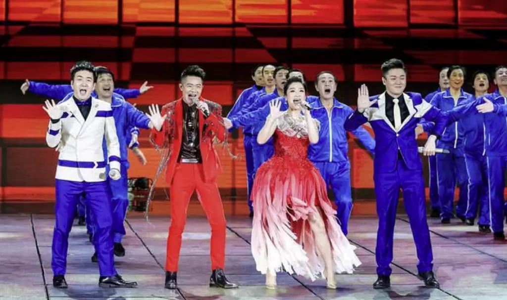 开工作室、坐拥10家公司，“消失”的王太利，才是娱圈的真正赢家