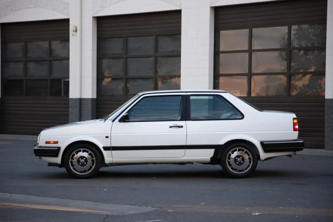 国内少见1989款双门大众捷达