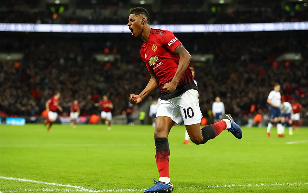 曼联双星逆袭!世界杯当替补,回归后秀实力,青训瑰宝比哈兰德火