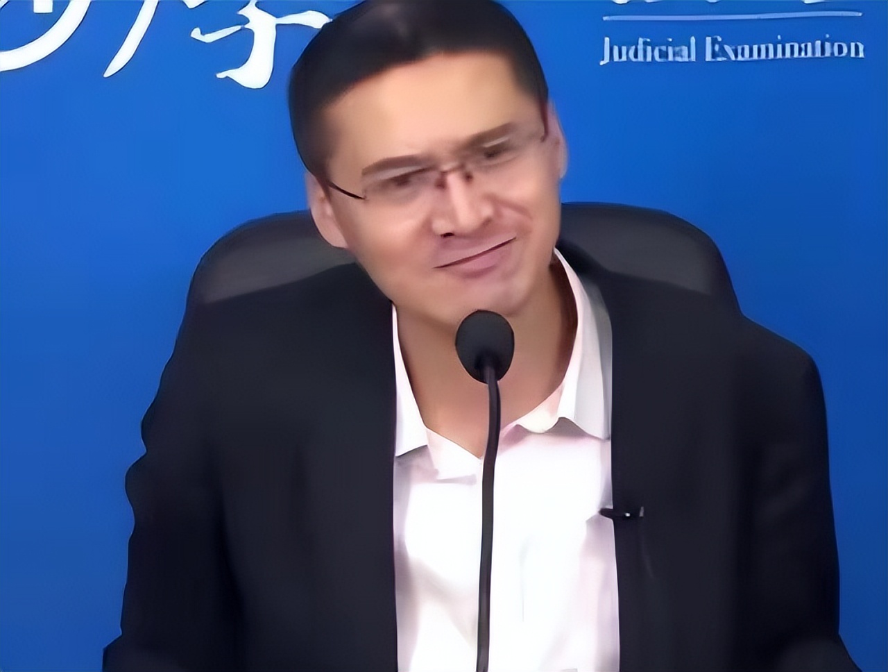 罗翔的圣母心,罗翔老师回应事件大家怎么看