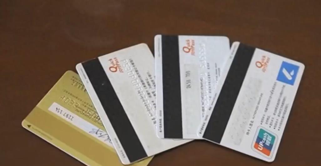 2015年男子64万存款被盗刷，银行称与它无关，法官听后当场重判