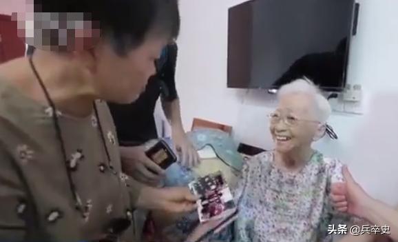 上海嘉定:70岁老太“众筹”买一栋楼,抱团养老21年:比家里自在