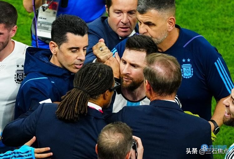 梅西嘲讽范加尔球迷反应,梅西怒骂主裁判