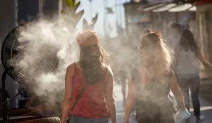 马德里不思议！你们有空调冰棍比基尼，我们有四五十度的“Sol”