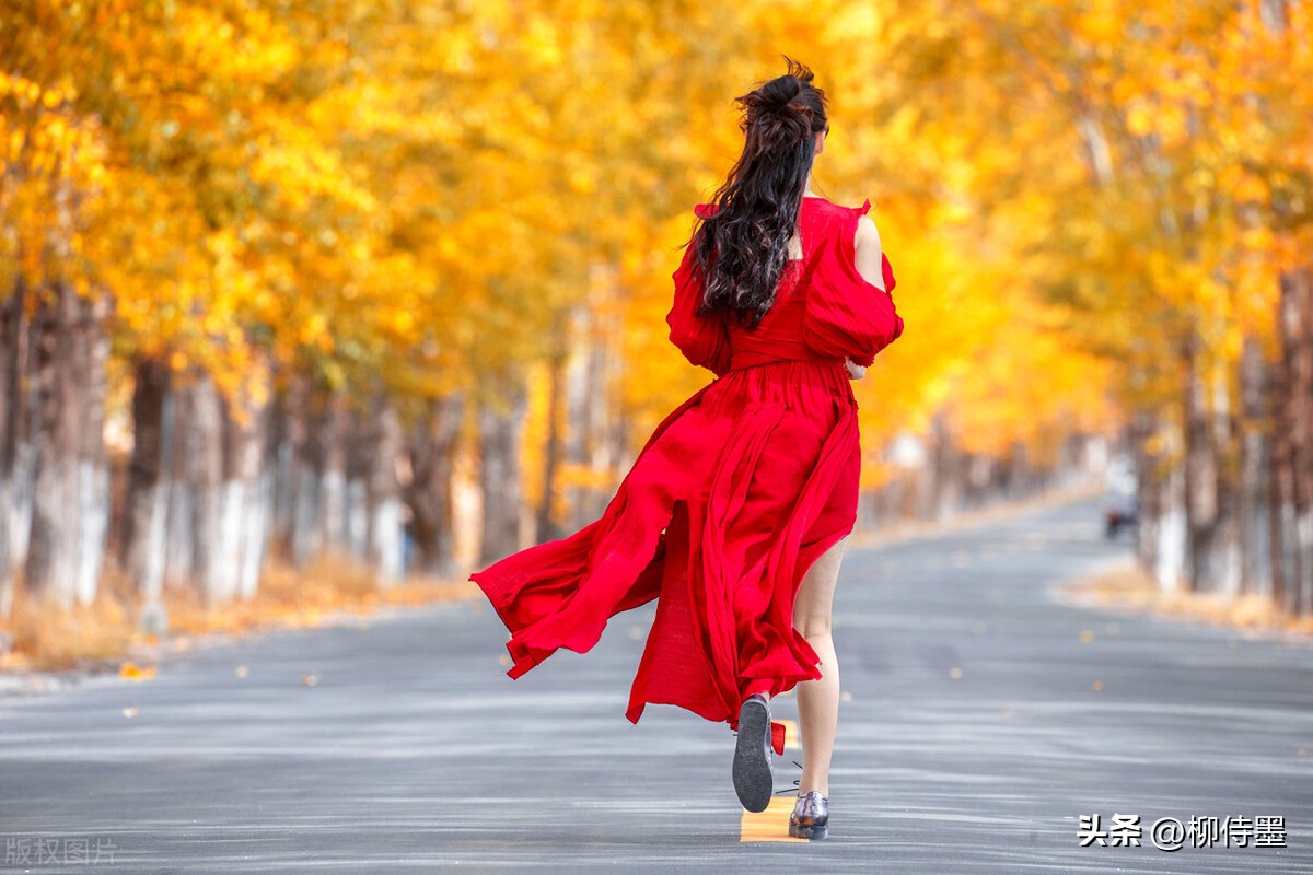 女士拍照的姿势和技巧,各种年龄段最爱的拍照姿势