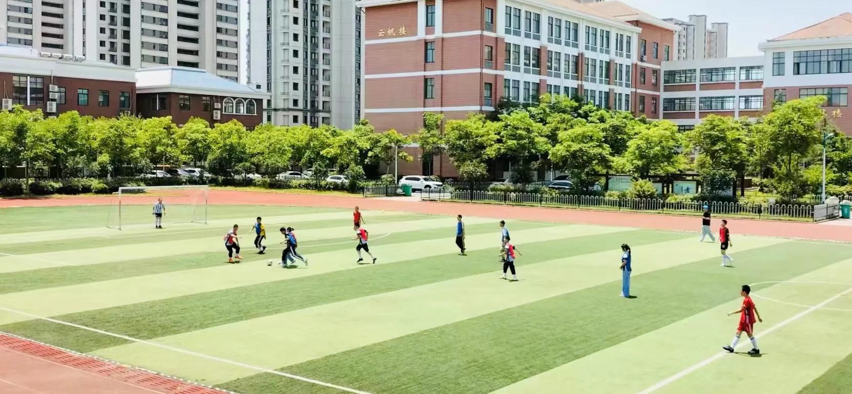 小年足球,足球少年