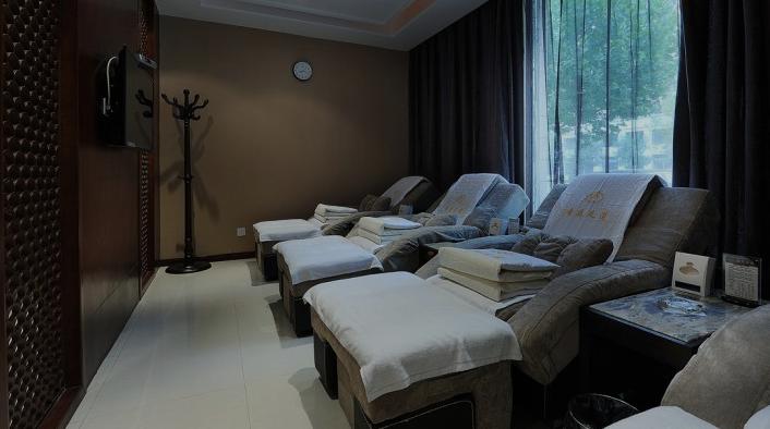 年产值500多亿，24万人从业，重庆人为啥这么爱“洗脚”？