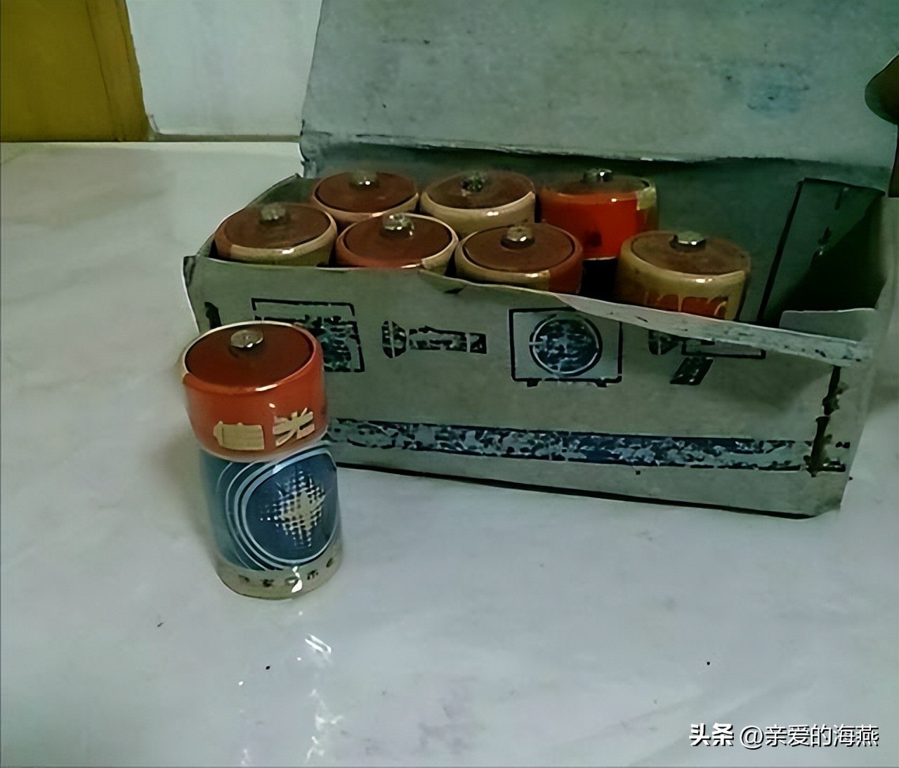 七八十年代供销社里的打酱油、雪花膏、搪瓷缸子，全是当年的味道