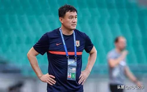 中国足坛“本土少帅”郝伟,和妻子奉子成婚,妻子说岳母待他很好