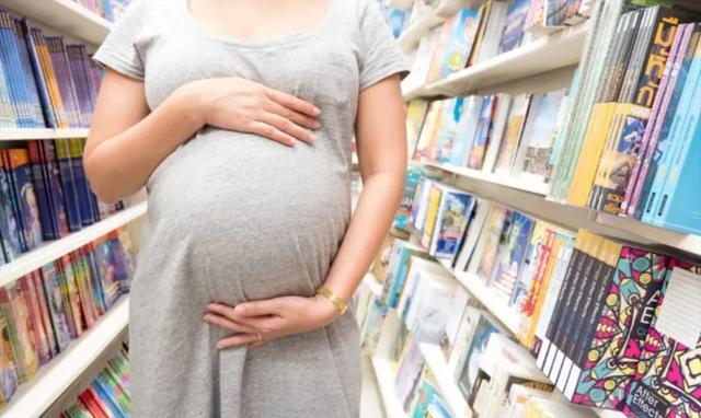 给母亲买个金手镯,我妈生日给她买了个金手镯