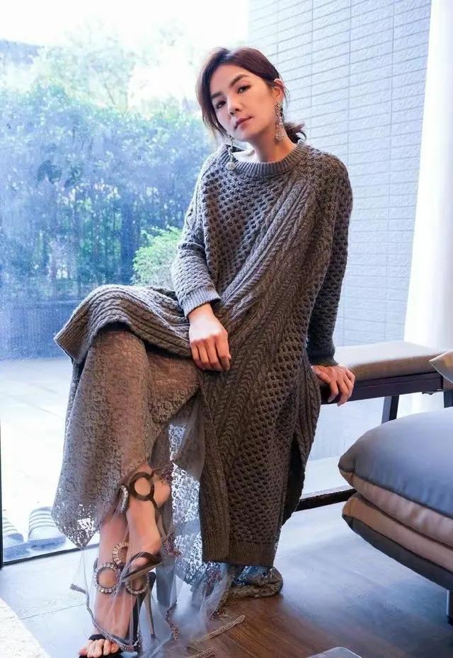 ella陈嘉桦恋人未满初舞台完整版,陈嘉桦浪姐4首秀舞台