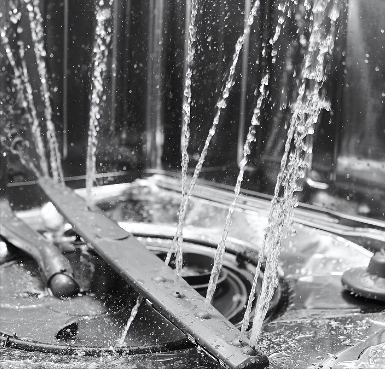 洗碗机到底买大好还是买小好,洗碗机到底好不好用真实测评