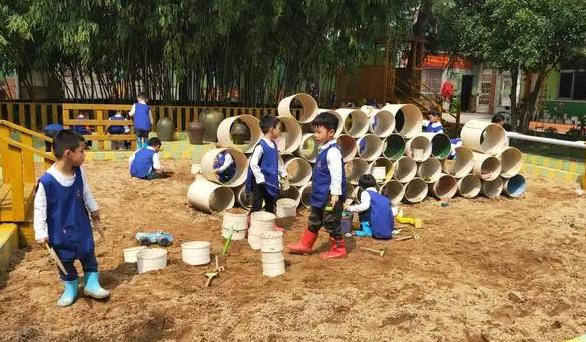 孩子上小学各种打卡把家长逼疯了,幼儿园每日上学打卡