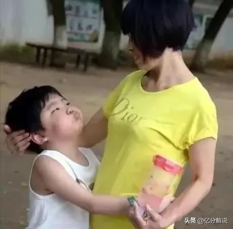 雇主失联保姆义务抚养孩子16年,雇主双双去世保姆养孤儿