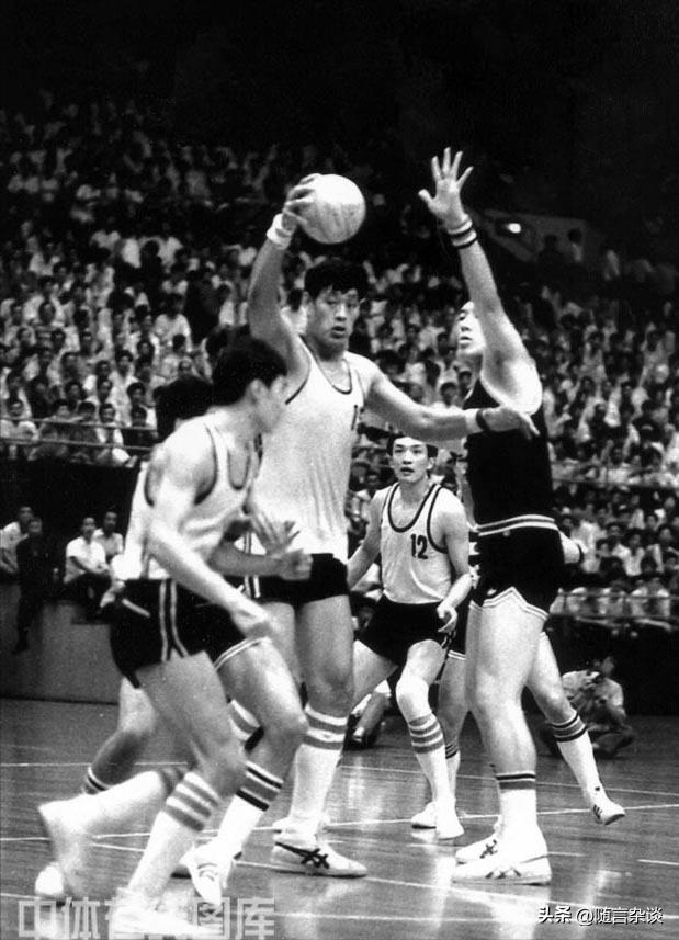 中国男篮的十大经典球员,中国男篮历史前十大中锋