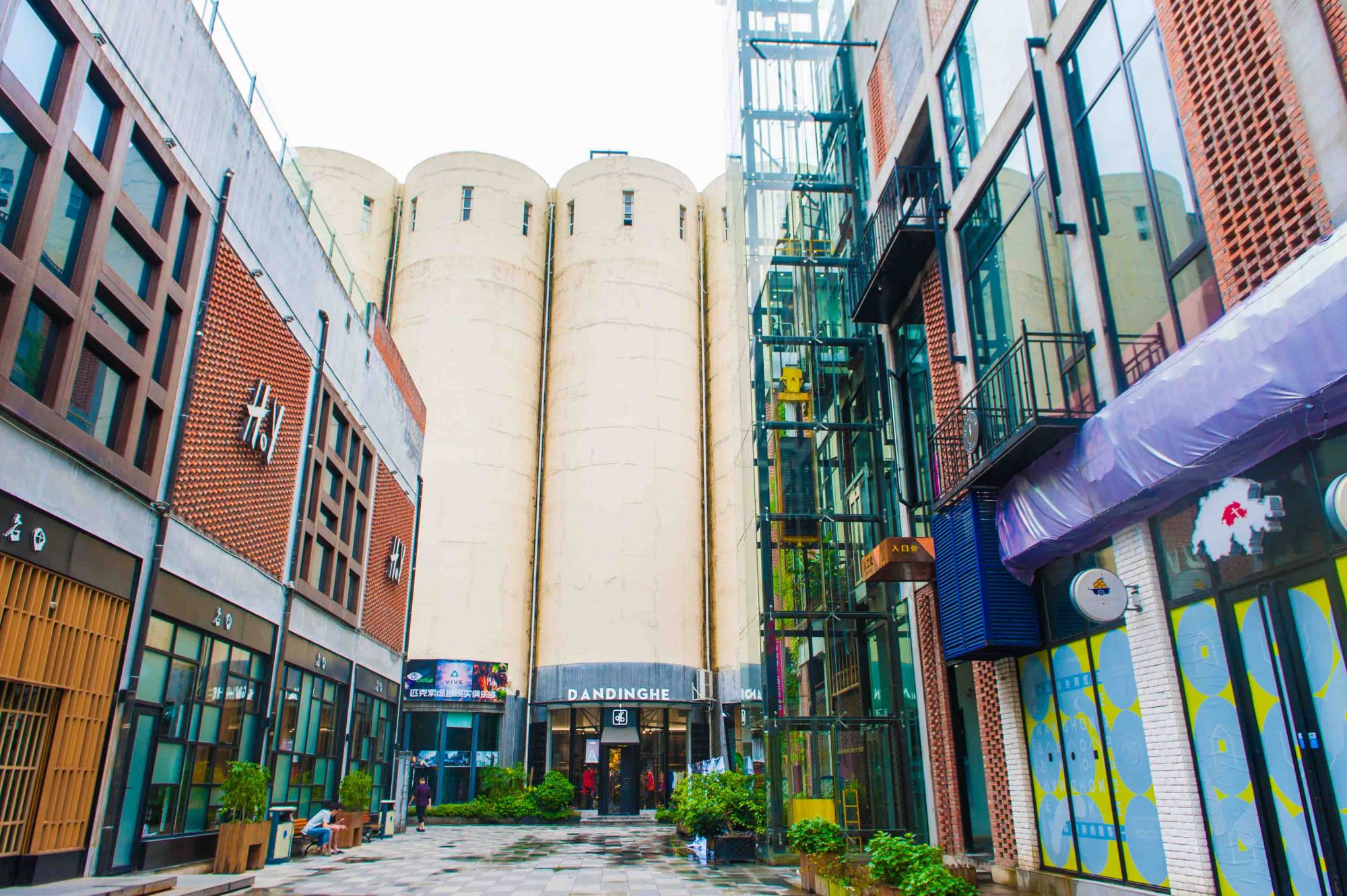 北京市798艺术中心免费吗,北京798艺术中心楼下