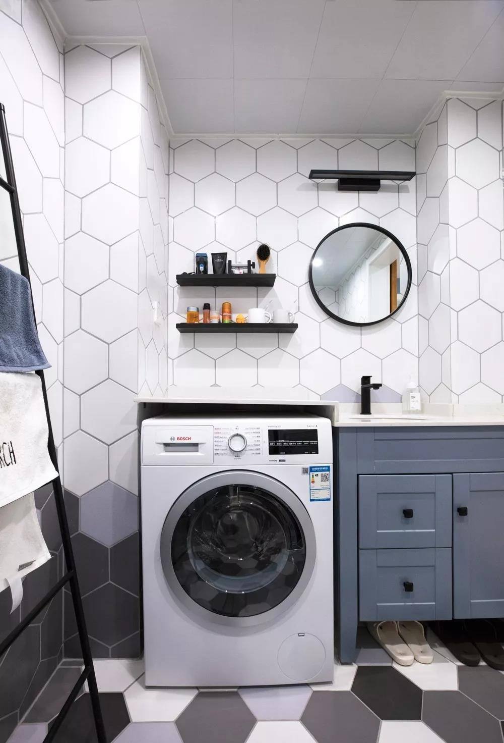 洗衣机放到阳台好还是卫生间好,洗衣机放厨房好还是阳台好