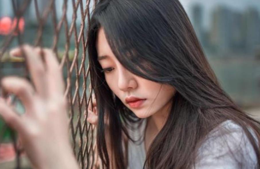 感情中女人应该包容男人,女人想要男人陪伴的时候该怎么办