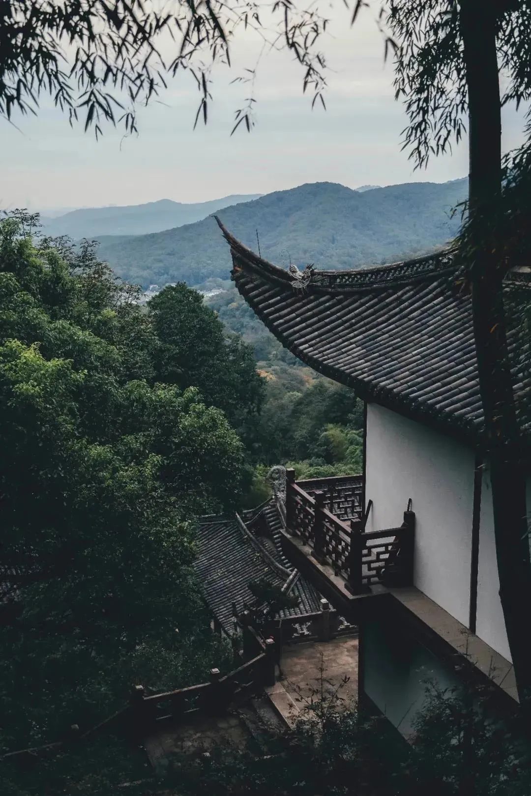 杭州灵隐寺周边有哪些寺庙,杭州最值得去的寺庙除了灵隐寺