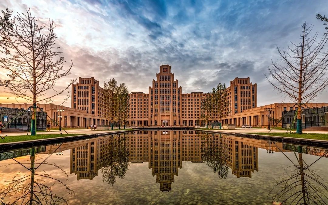 当千年长安,遇上百廿交大!西安交通大学:雨润风暖盛唐景,且待君同览!