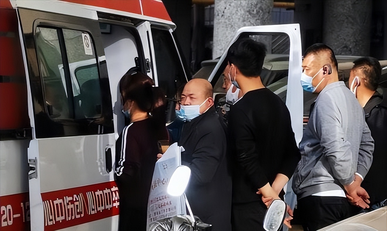 医院保安能赚多少钱一个月,做保安一年赚50万块钱